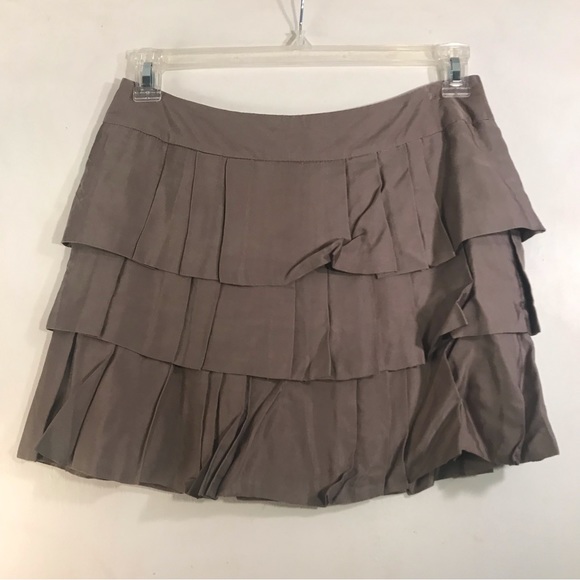 Banana Republic Layered Mini Skirt, Size: 6P, & Color: Tan - Picture 3 of 16